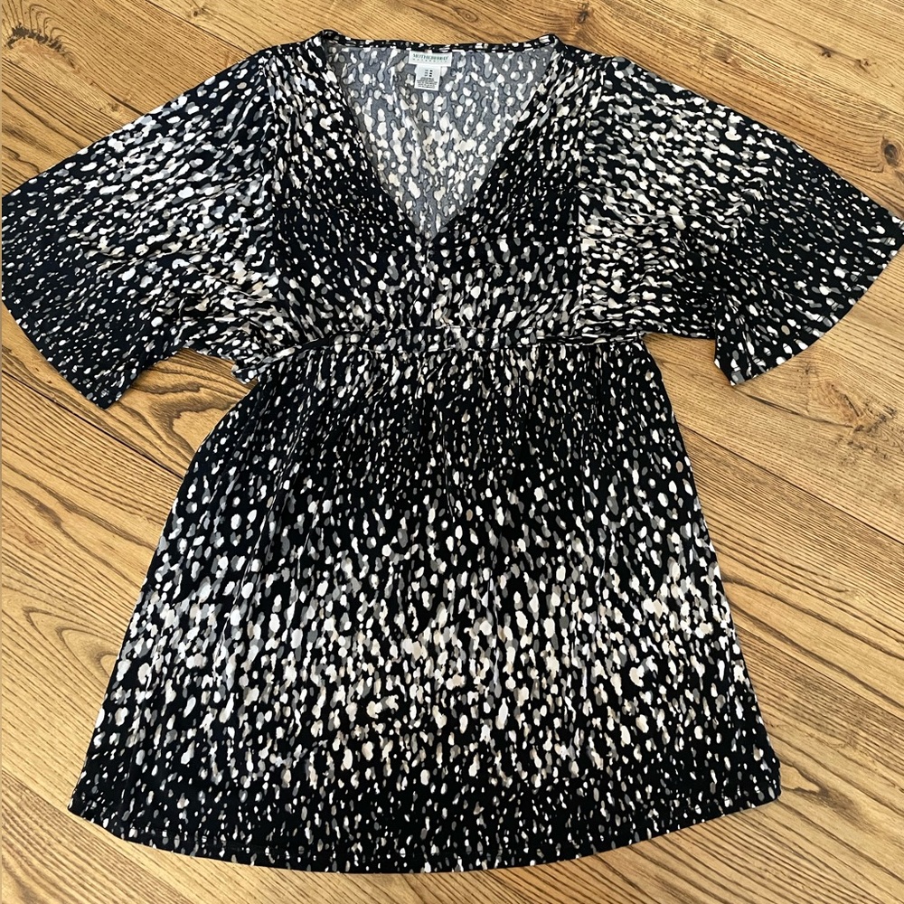 M, Motherhood Maternity top